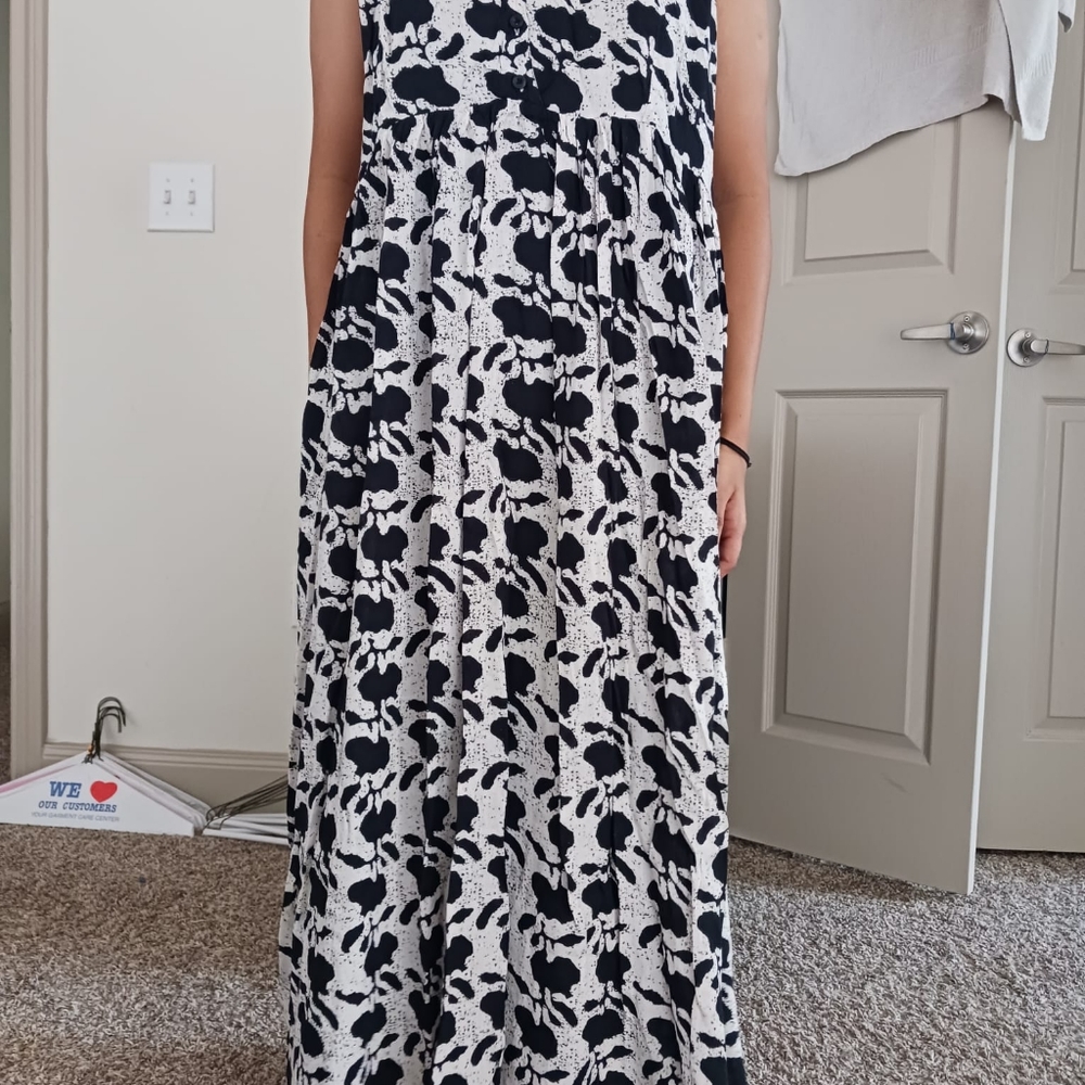 Clothes - Picture 2 of 2